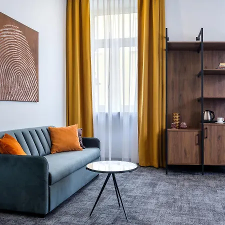 Old Market Apartmanhotel 4*