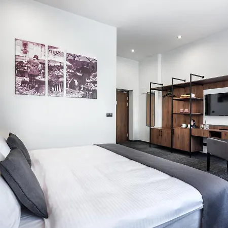 Old Market 4* Krakow